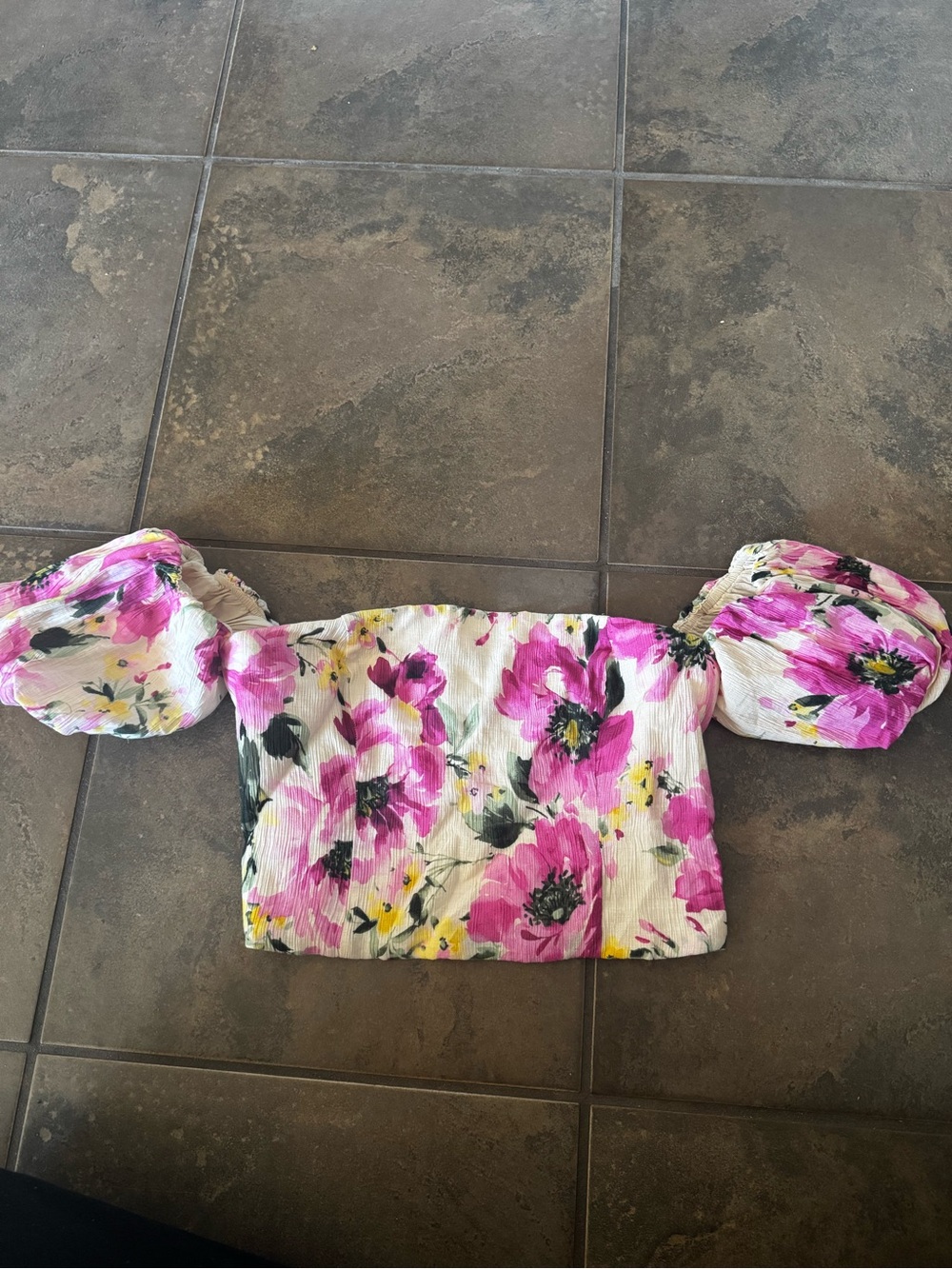 Abercrombie & Fitch Cream Floral Off-Shoulder Puff Sleeve Crop Top - Pink